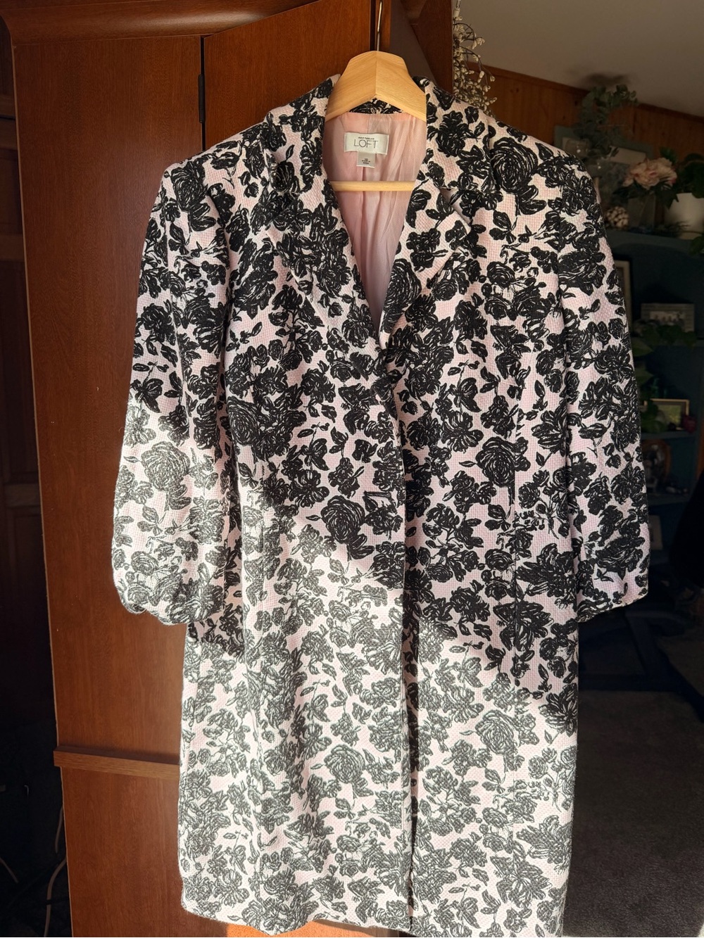 Ann Taylor LOFT Pink and Black Floral Rose Blazer Duster Coat